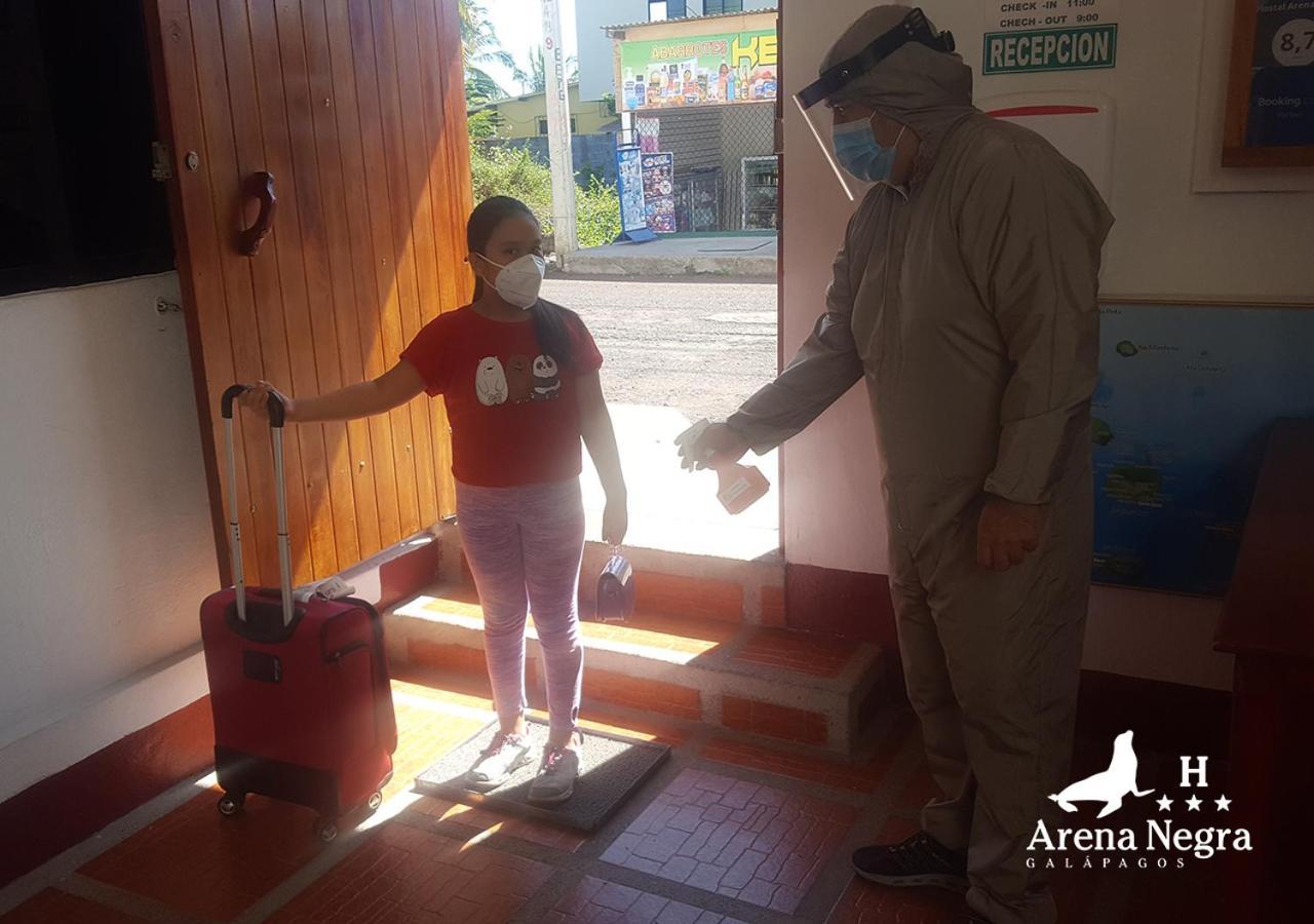 Hostal Arena Negra Puerto Ayora  Εξωτερικό φωτογραφία