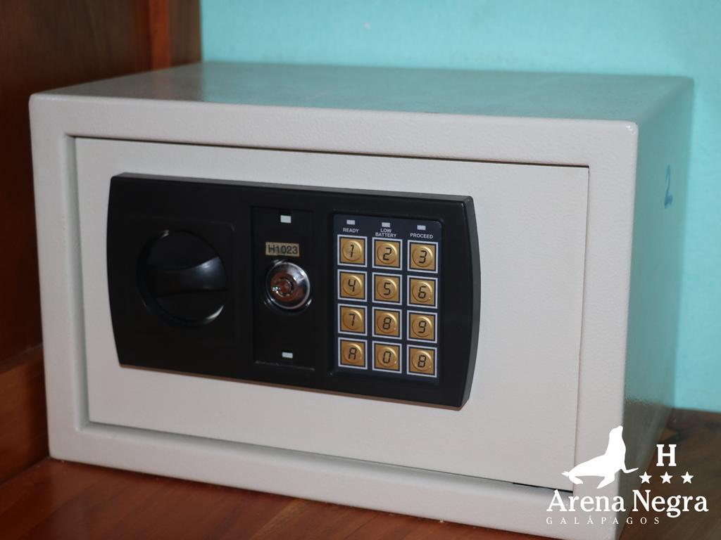 Hostal Arena Negra Puerto Ayora  Εξωτερικό φωτογραφία