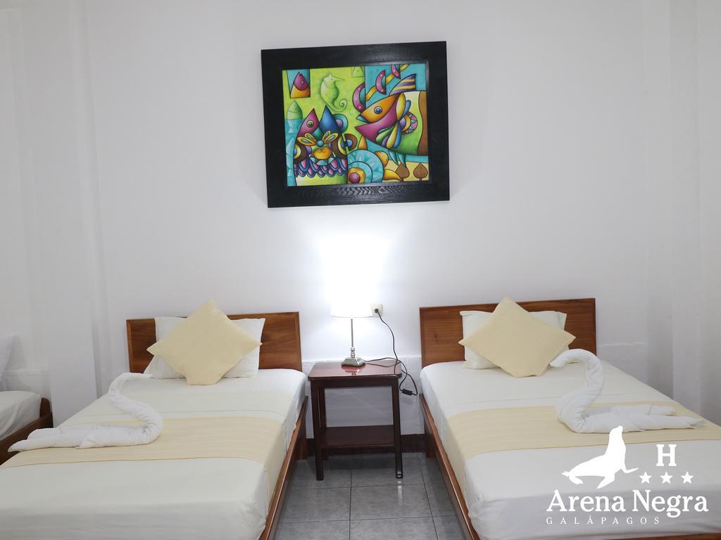 Hostal Arena Negra Puerto Ayora  Εξωτερικό φωτογραφία