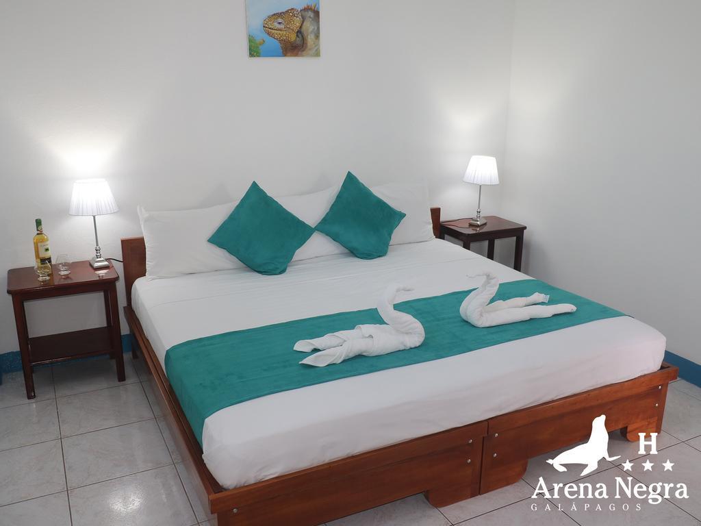 Hostal Arena Negra Puerto Ayora  Εξωτερικό φωτογραφία