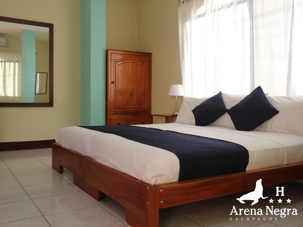 Hostal Arena Negra Puerto Ayora  Εξωτερικό φωτογραφία