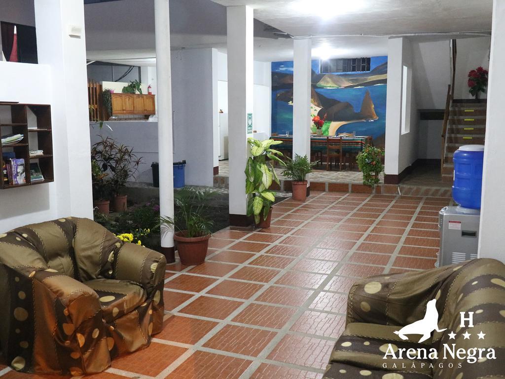Hostal Arena Negra Puerto Ayora  Εξωτερικό φωτογραφία