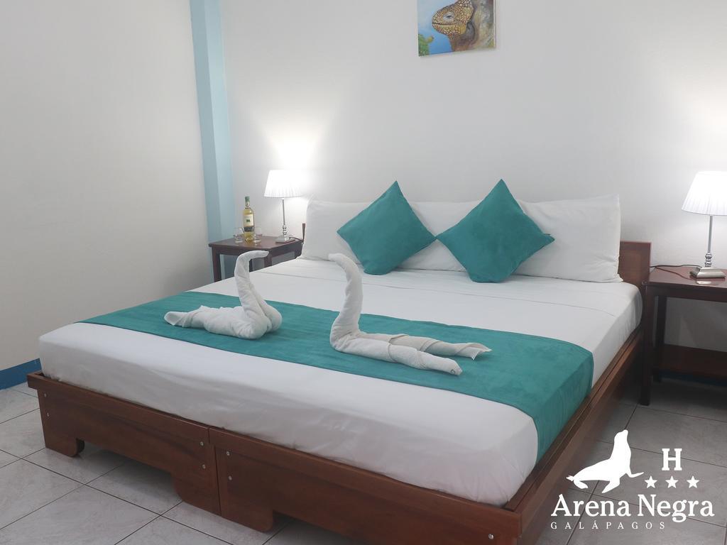 Hostal Arena Negra Puerto Ayora  Εξωτερικό φωτογραφία