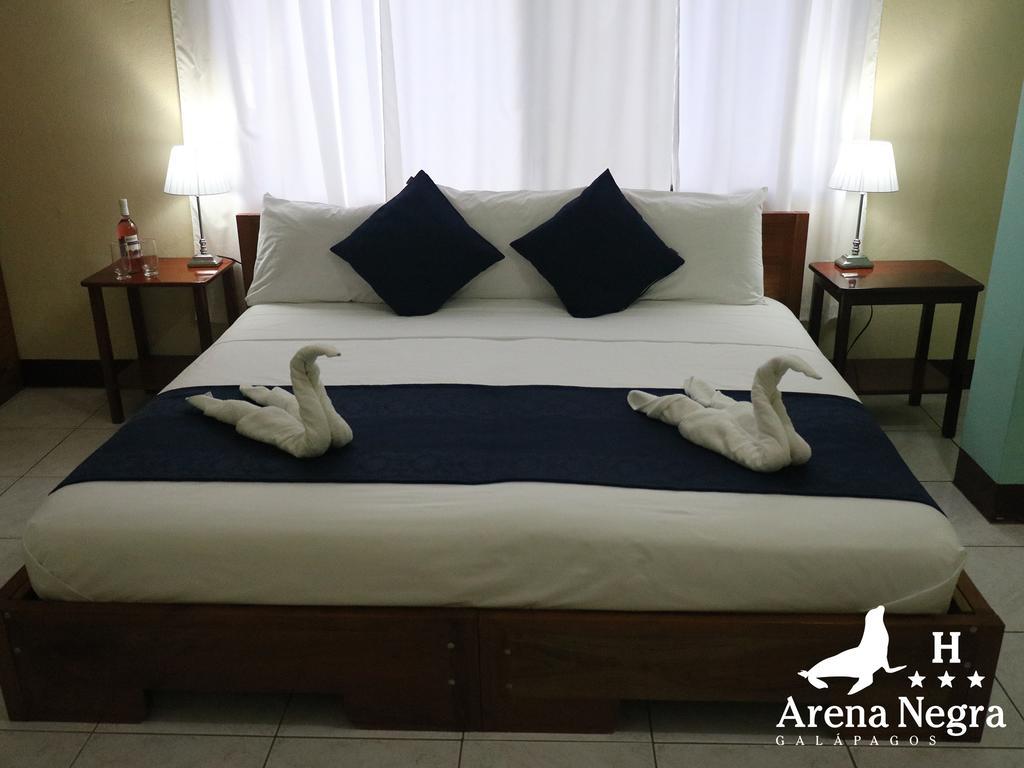 Hostal Arena Negra Puerto Ayora  Εξωτερικό φωτογραφία