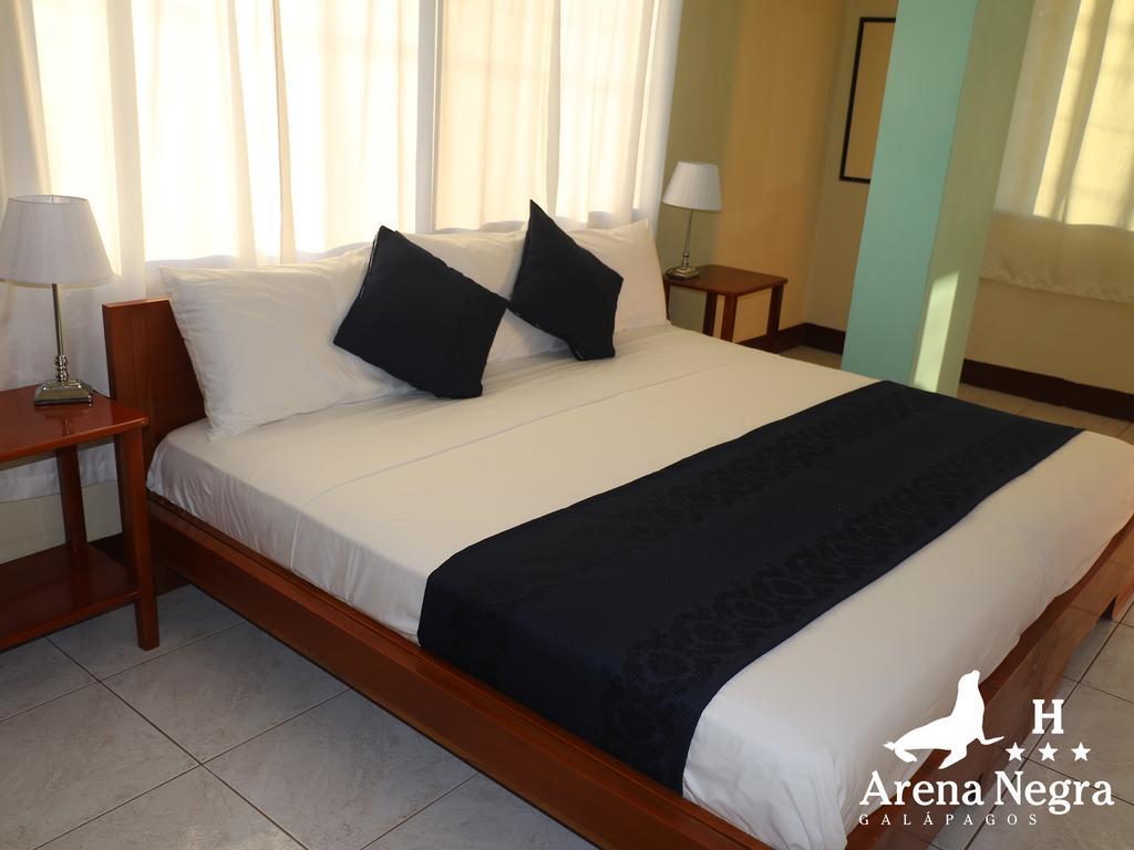 Hostal Arena Negra Puerto Ayora  Εξωτερικό φωτογραφία