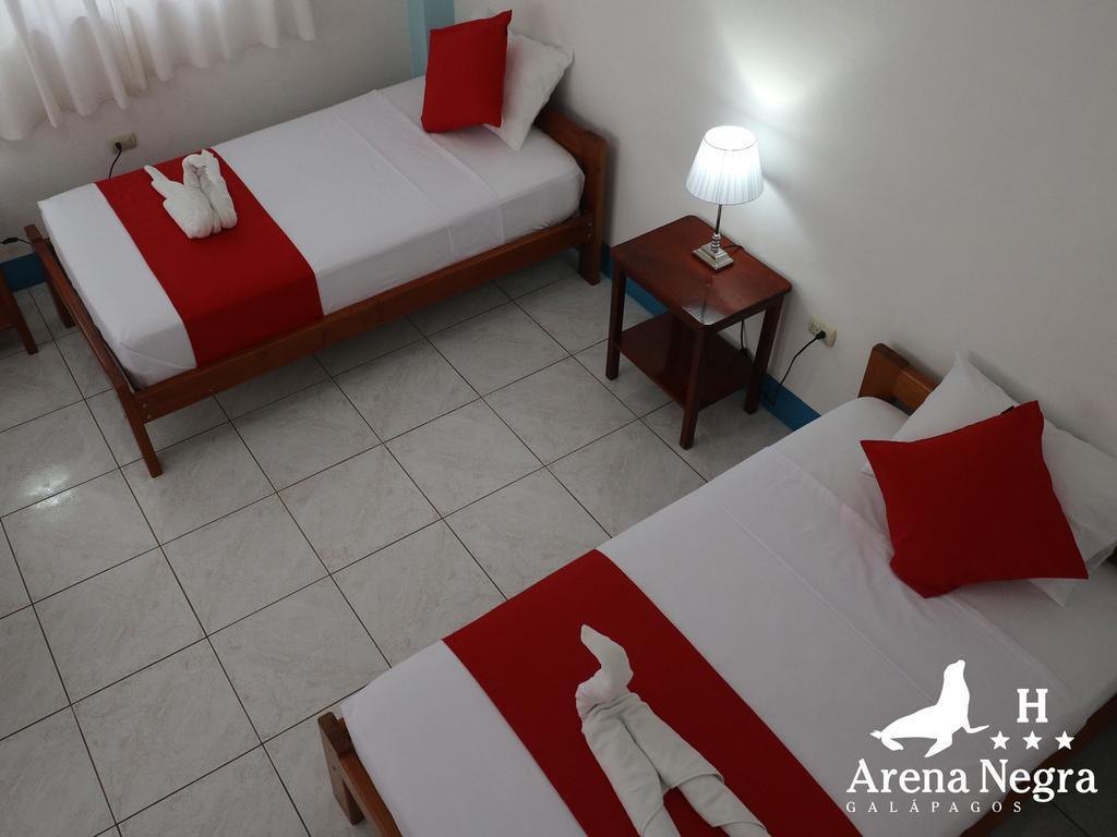 Hostal Arena Negra Puerto Ayora  Εξωτερικό φωτογραφία