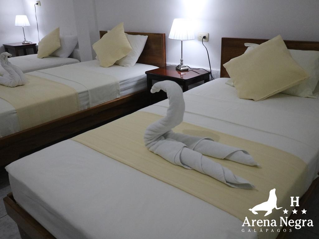 Hostal Arena Negra Puerto Ayora  Εξωτερικό φωτογραφία