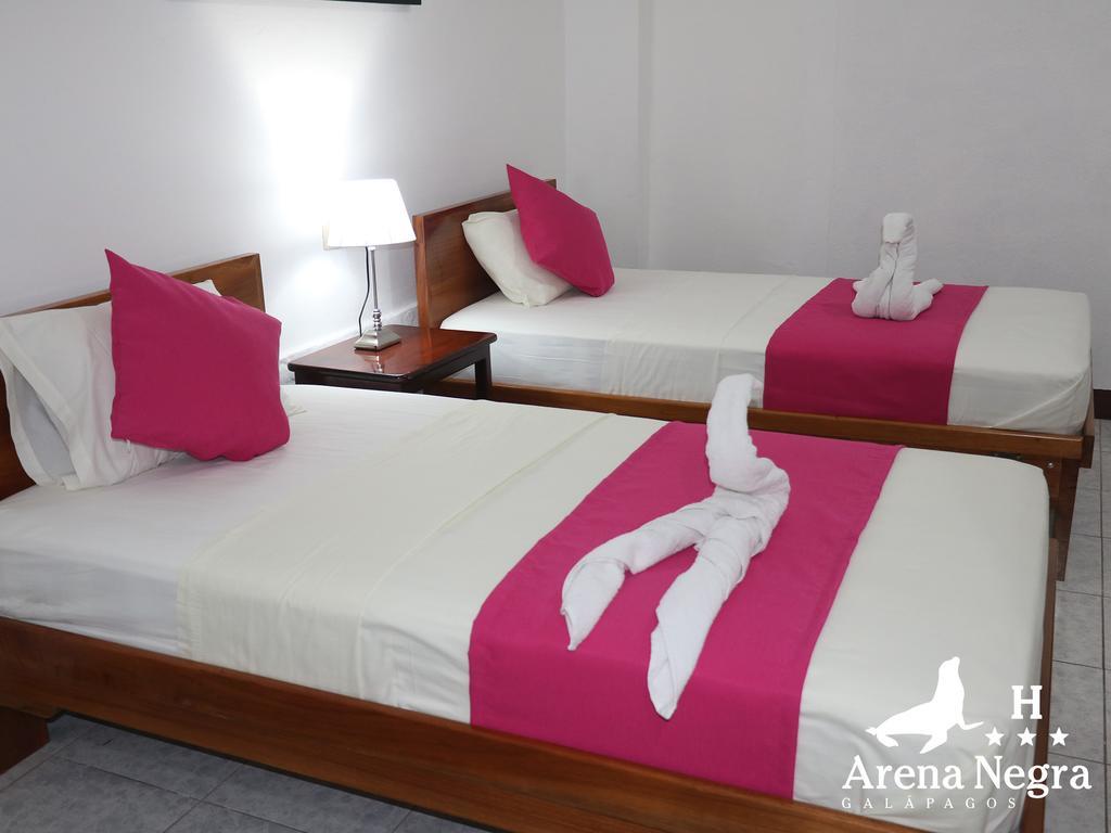 Hostal Arena Negra Puerto Ayora  Εξωτερικό φωτογραφία