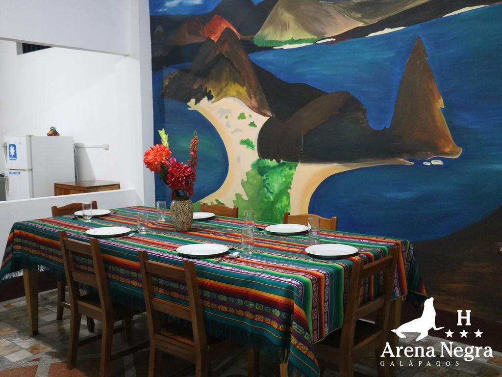 Hostal Arena Negra Puerto Ayora  Εξωτερικό φωτογραφία