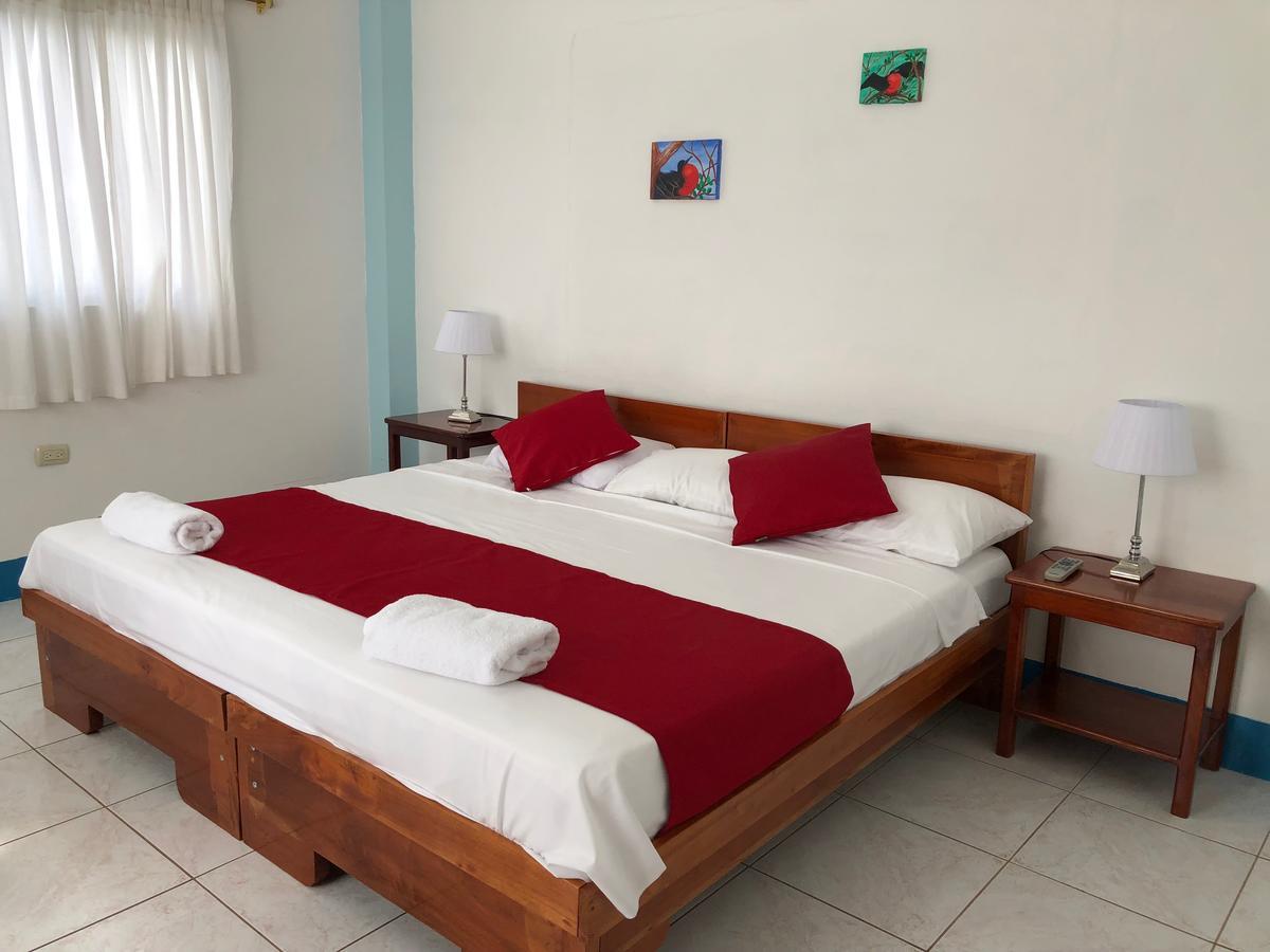 Hostal Arena Negra Puerto Ayora  Εξωτερικό φωτογραφία