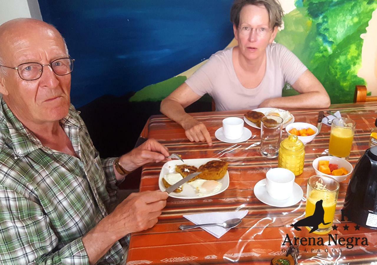 Hostal Arena Negra Puerto Ayora  Εξωτερικό φωτογραφία
