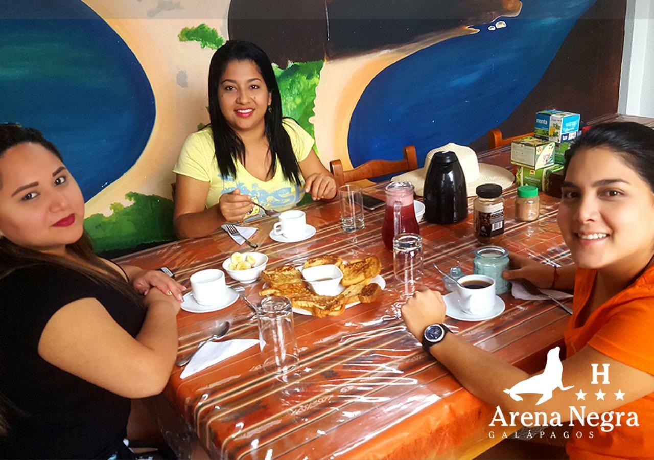Hostal Arena Negra Puerto Ayora  Εξωτερικό φωτογραφία