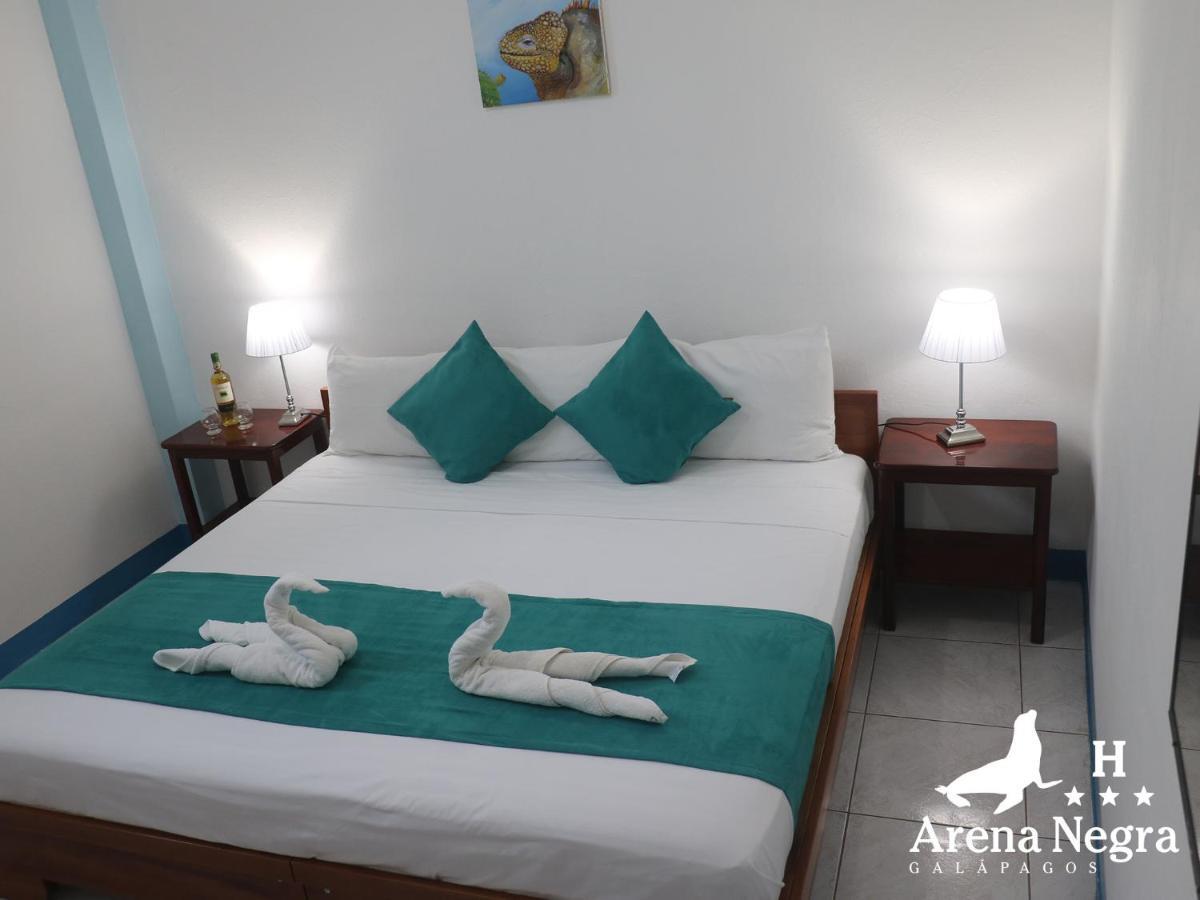 Hostal Arena Negra Puerto Ayora  Εξωτερικό φωτογραφία